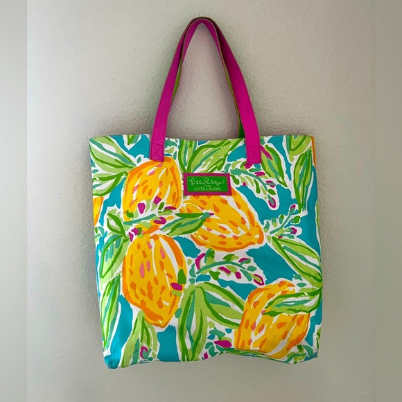 LILLY PULITZER FOR ESTEE LAUDER VINYL TOTE BAG - Picture 2 of 4